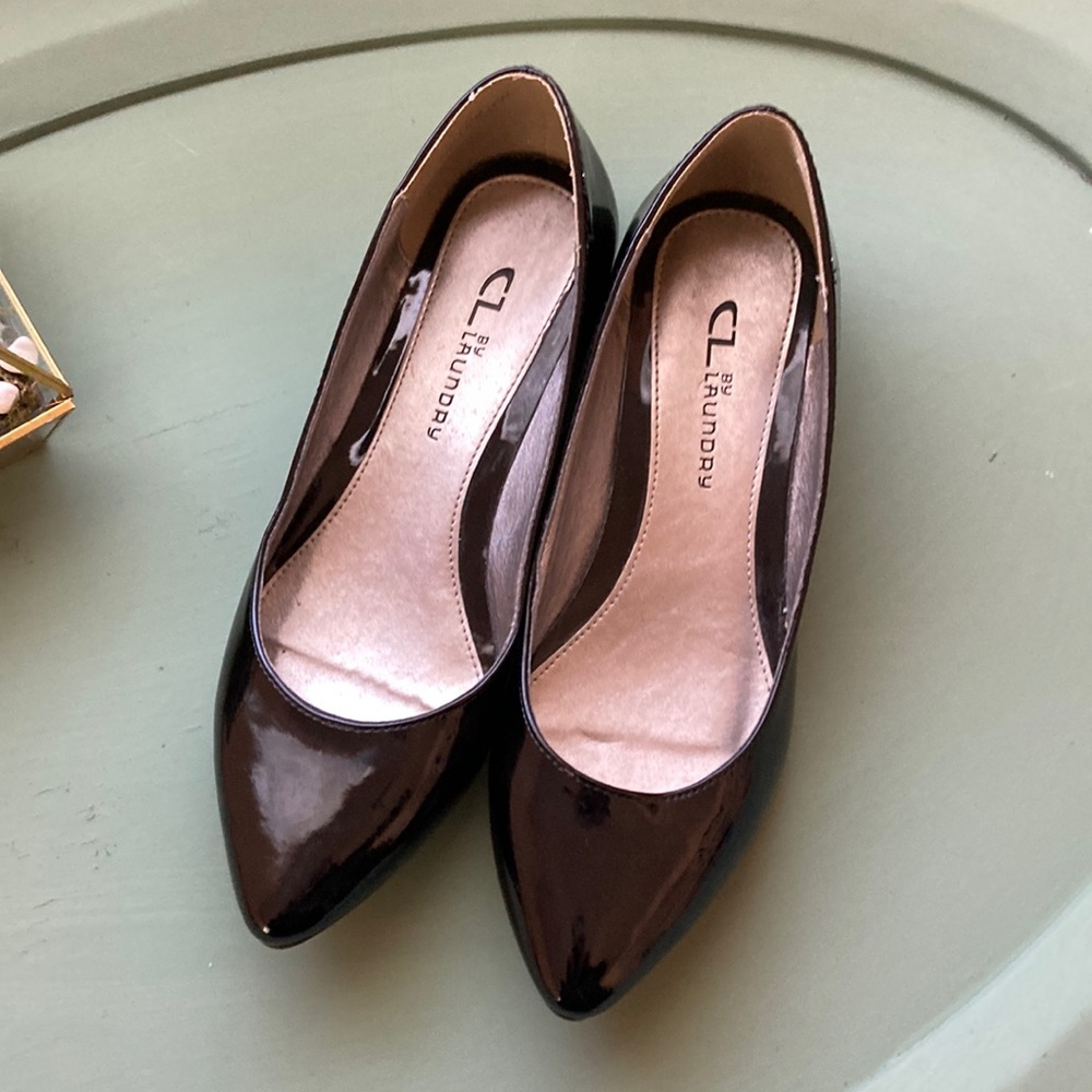 Dressy black flats